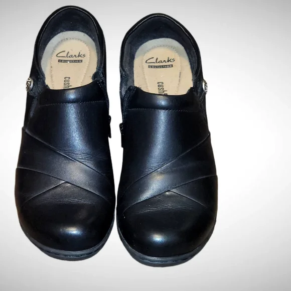 Clarks | Shoes | Clarks Collection Soft Cushion Shoes | Poshmark display picture 1